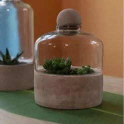 ESSCHERT DESIGN Kweekstolp Glas Op Betonbasis -Outdoor Tuinonderhoudswinkel kweekstolp glas op betonbasis 1628768694 1 600